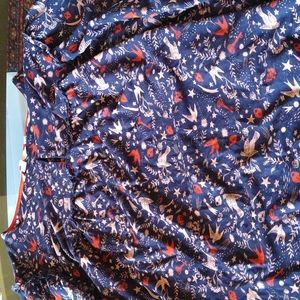 Boden bib neck 3/4 length shirt